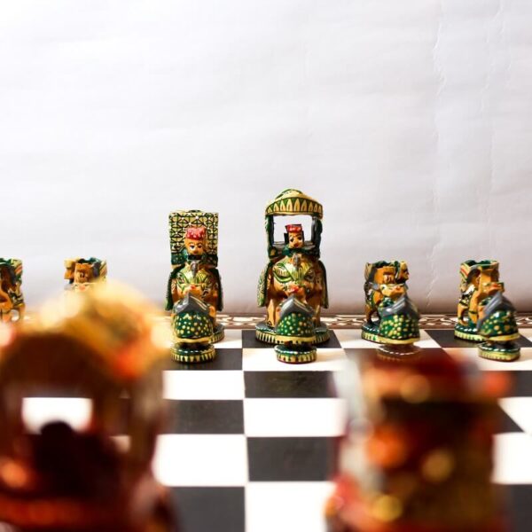 Wooden Colored Chessman Pieces with Velvet Box11